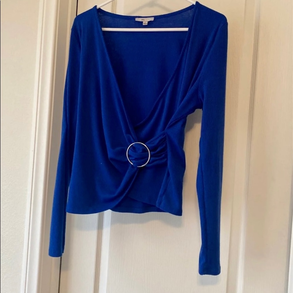Blue long sleeve ladies top